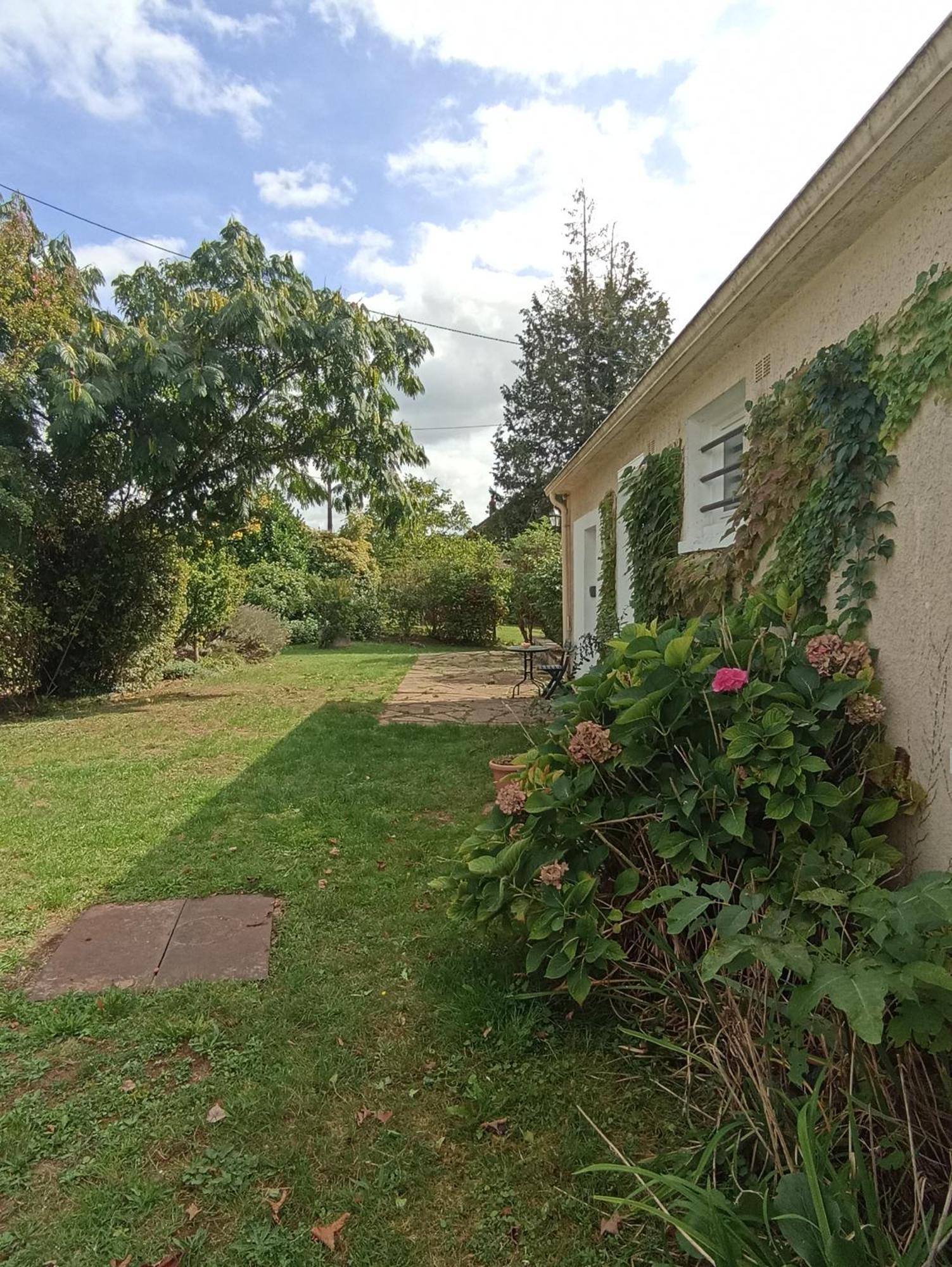 Maison De Village En Bord De Riviere Narcy 外观 照片