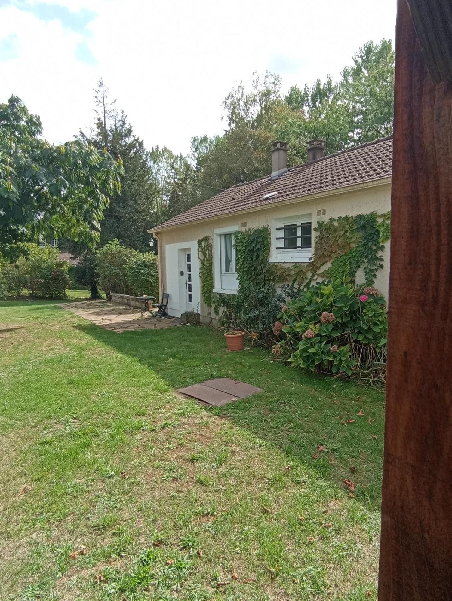 Maison De Village En Bord De Riviere Narcy 外观 照片